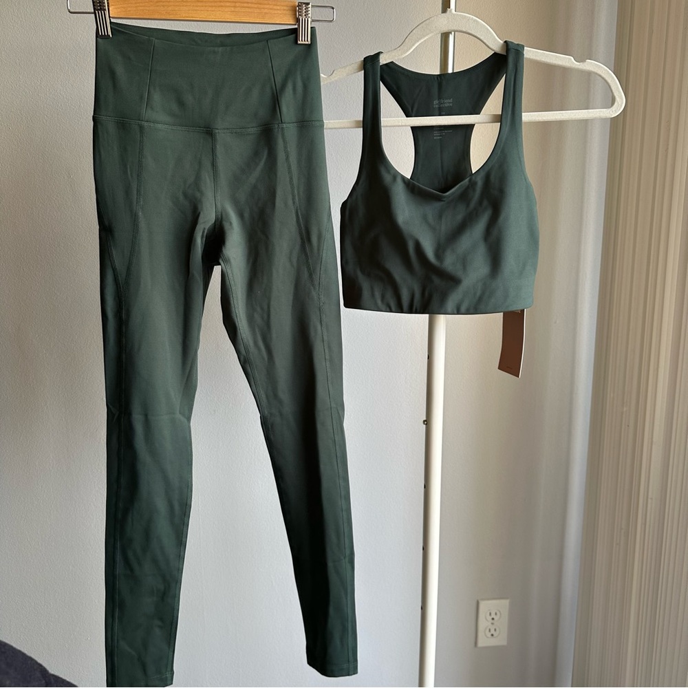 *SOLD* Full Set GirlfriendCollective Compressive High Rise Leggings + Paloma Bra - Picture 5 of 11